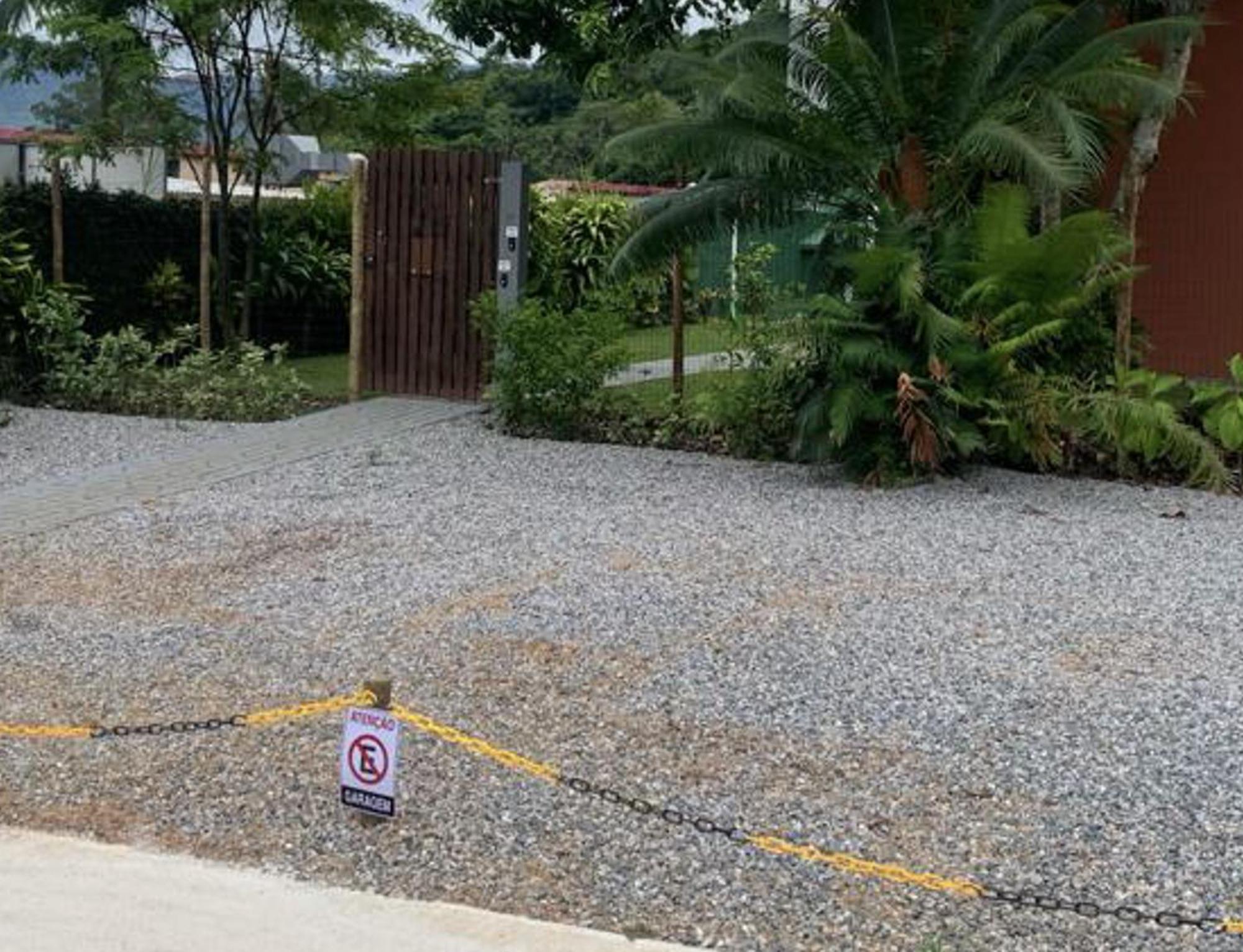 Casas Aconchegantes Com Piscina Na Encantadora Cigarras * Sao Sebastiao (Sao Paulo)