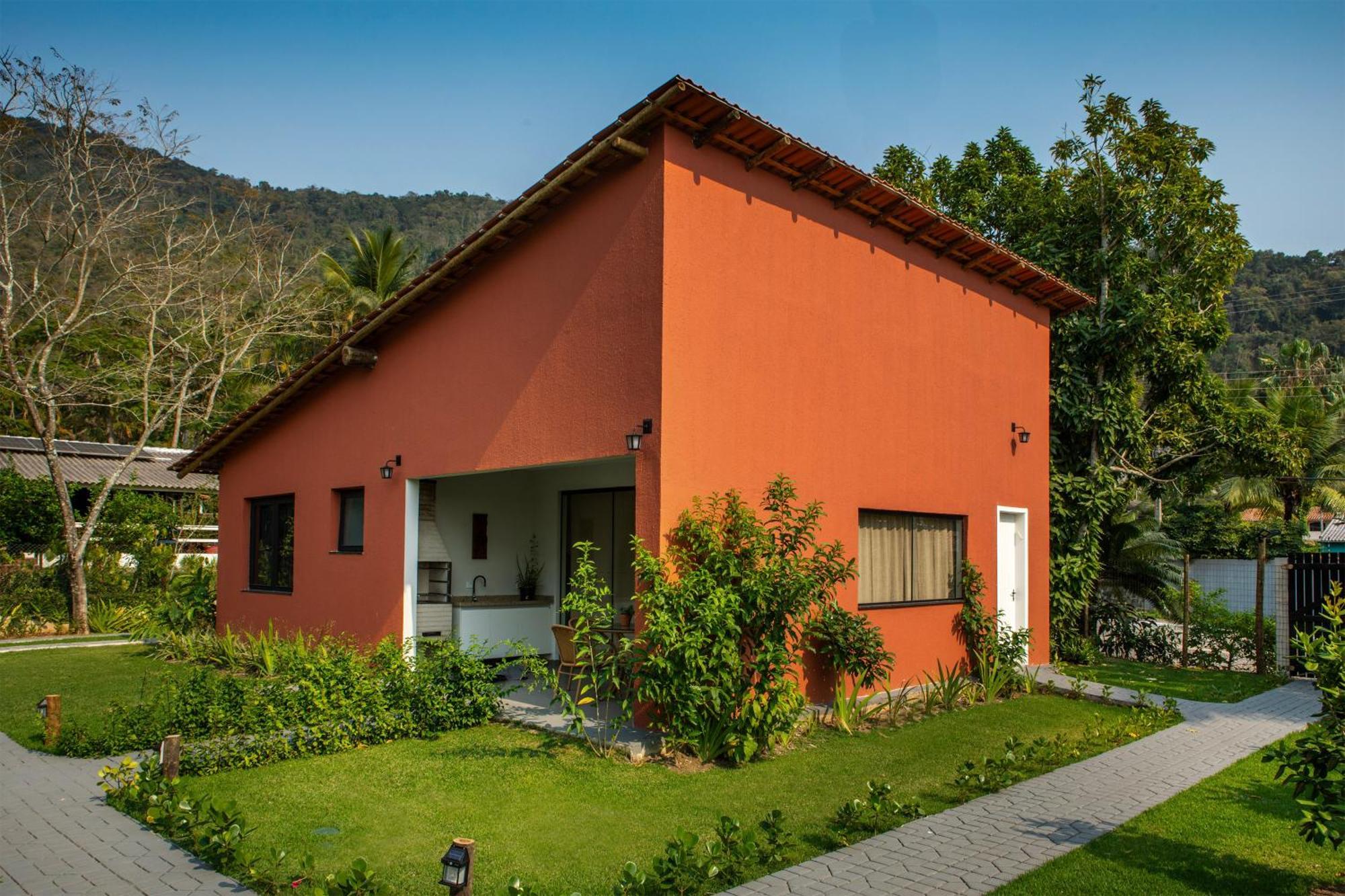 Casas Aconchegantes Com Piscina Na Encantadora Cigarras Sao Sebastiao (Sao Paulo)